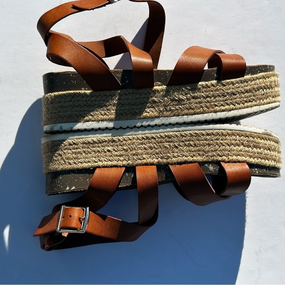 Patrizia by Spring Step Raenae Camel Women's Platform Ankle Strap Sandals Size 9 - Picture 4 of 11